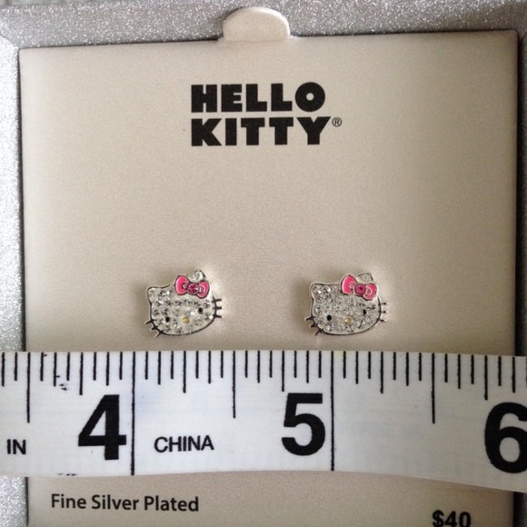 NIB HELLO KITTY Crystal Stud Earrings - Picture 2 of 4